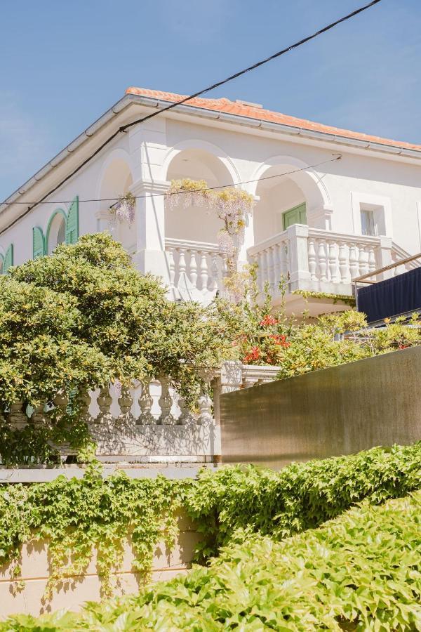 Pavi Apartments Vila Amalia سيلو المظهر الخارجي الصورة