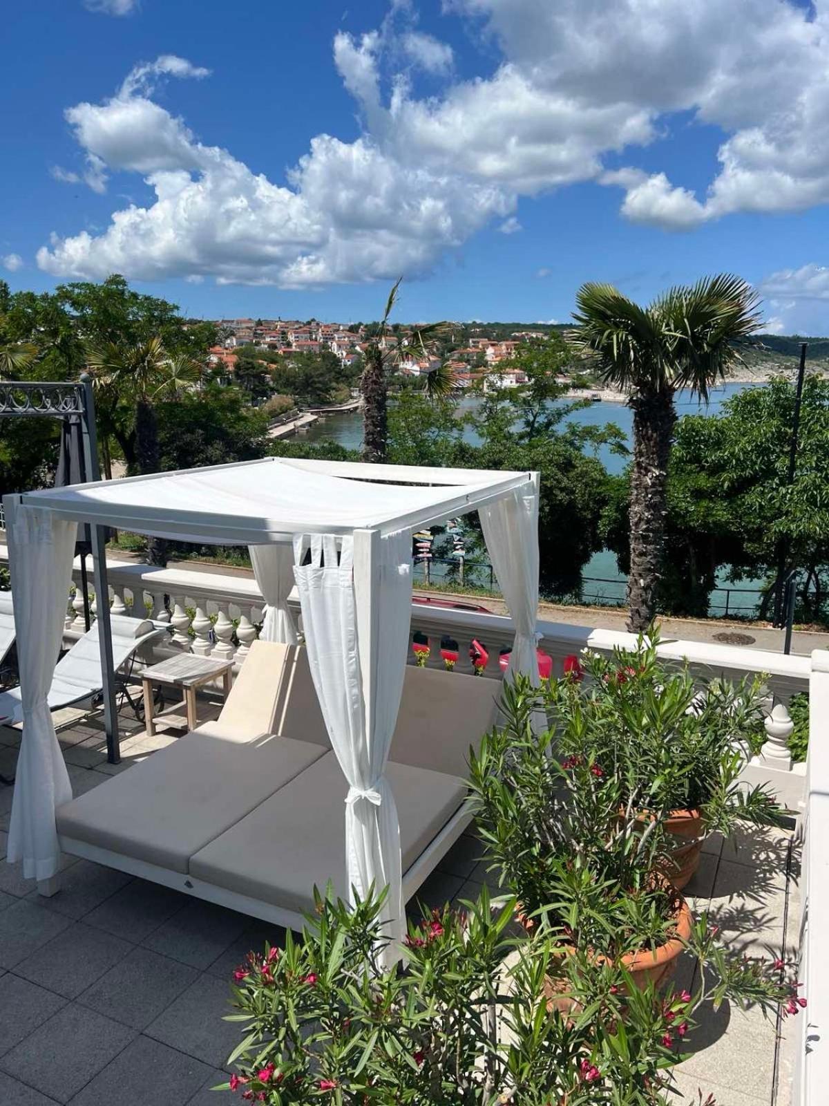 Pavi Apartments Vila Amalia سيلو المظهر الخارجي الصورة